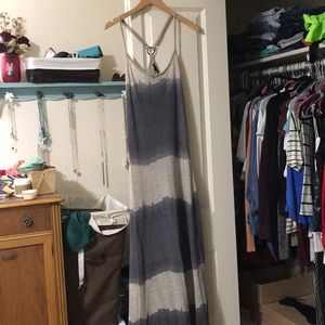 Maxi dress. Emu size SM. Good condition